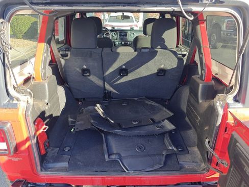 Used 2021 Jeep Wrangler Unlimited Sport image 26