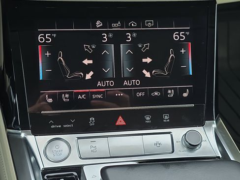 Used 2019 Audi e-tron Premium Plus AWD/4WD image 23