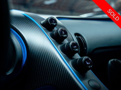 Used 2023 Bugatti Chiron Super Sport AWD/4WD image 27