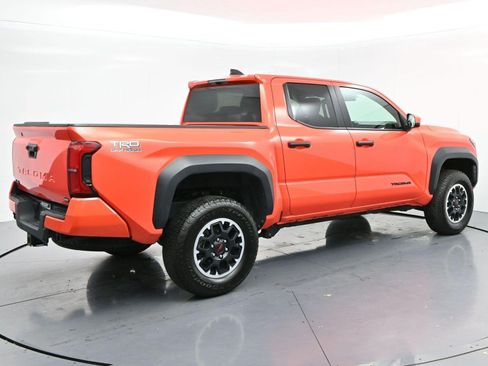 Used 2024 Toyota Tacoma TRD Off-Road AWD/4WD image 7