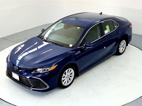 Certified 2023 Toyota Camry LE image 14