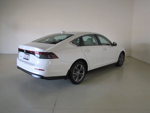 Certified 2024 Honda Accord EX image 25