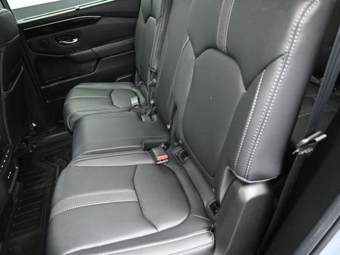 Certified 2025 Honda Pilot Touring image 23