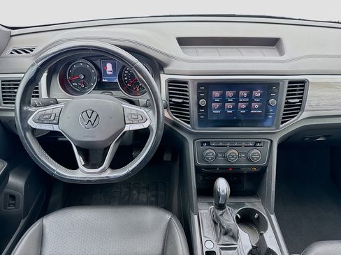 Used 2020 Volkswagen Atlas Cross Sport SE w/ Panoramic Sunroof Package image 15