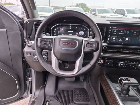 Used 2024 GMC Sierra 1500 Elevation RWD image 31