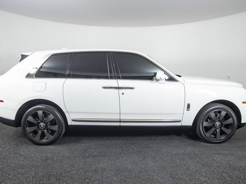 Used 2019 Rolls-Royce Cullinan AWD/4WD image 13