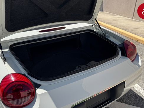 Used 2002 Ford Thunderbird RWD image 5