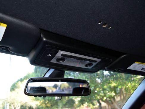 Used 2012 BMW M3 Convertible w/ Premium Pkg image 16