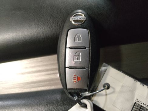 Used 2018 Nissan Murano S FWD image 32