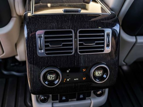 Used 2020 Land Rover Range Rover Long Wheelbase Autobiography image 35