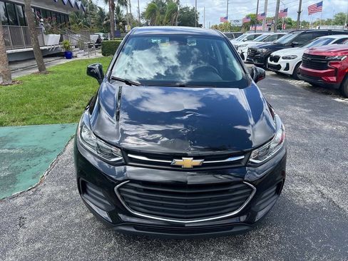 Used 2019 Chevrolet Trax LS FWD image 3