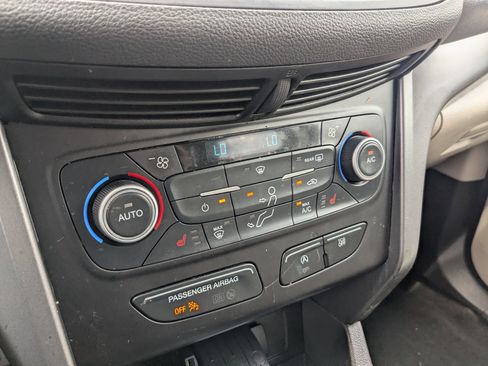 Used 2018 Ford Escape SEL FWD image 17