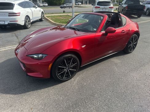 Used 2024 MAZDA MX-5 Miata RF Grand Touring RWD image 9