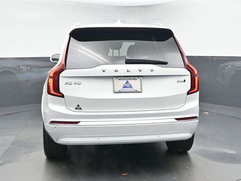 New 2026 Volvo XC90 B6 Plus image 7