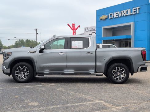 Used 2024 GMC Sierra 1500 SLT w/ SLT Premium Plus Package image 2