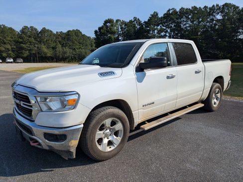 Used 2019 RAM 1500 Big Horn RWD image 2