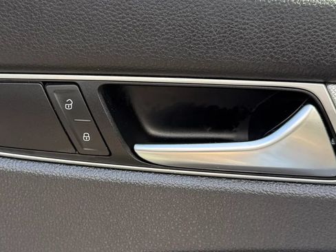 Used 2017 Volkswagen Passat 1.8T S FWD image 37