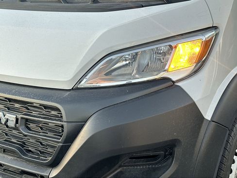 Used 2025 RAM ProMaster 2500 w/ Storage Group image 11