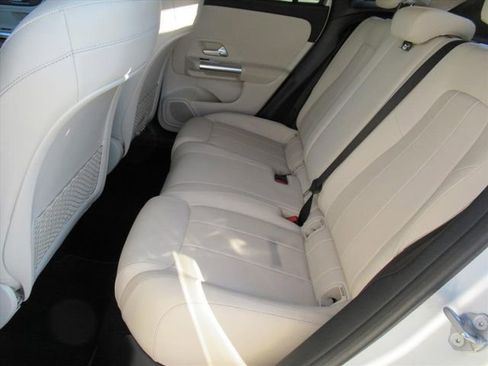 Used 2021 Mercedes-Benz GLA 250 image 26