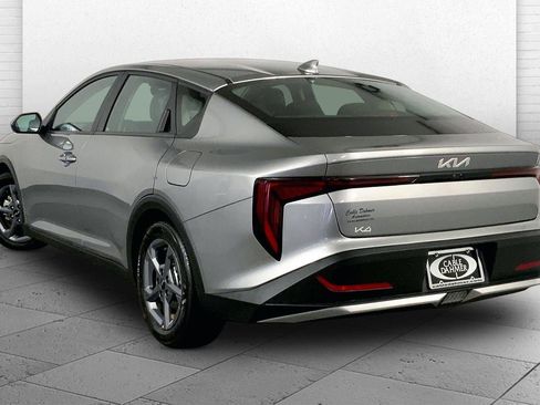 Used 2025 Kia K4 FWD image 11