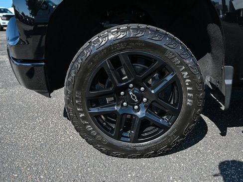 Used 2024 Chevrolet Silverado 1500 LT Trail Boss w/ Protection Package image 12