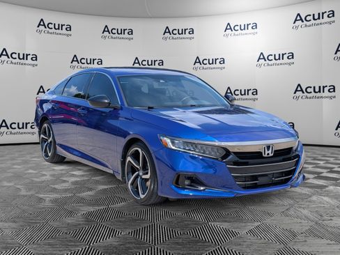 Used 2022 Honda Accord Sport image 2