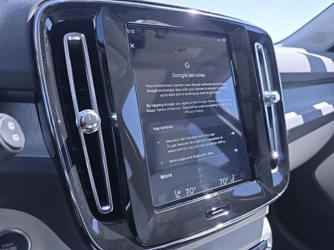 New 2026 Volvo XC40 B5 Plus w/ Protection Package Premier AWD/4WD image 24