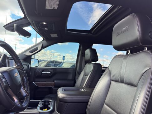 Used 2019 Chevrolet Silverado 1500 High Country w/ Technology Package image 28