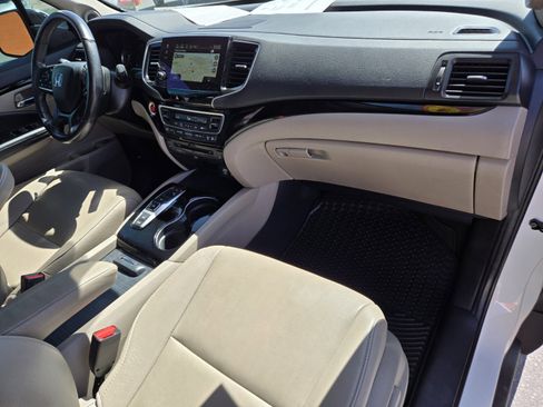 Used 2020 Honda Pilot Touring image 15