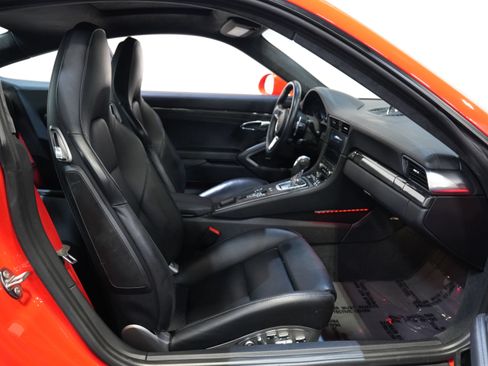 Used 2019 Porsche 911 Turbo S AWD/4WD image 29