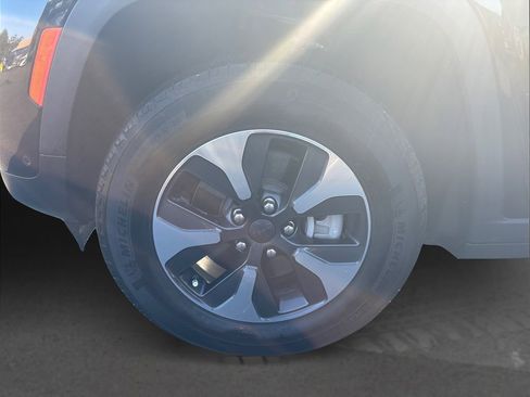 Used 2022 Jeep Grand Cherokee Limited 4xe w/ Luxury Tech Group II image 12