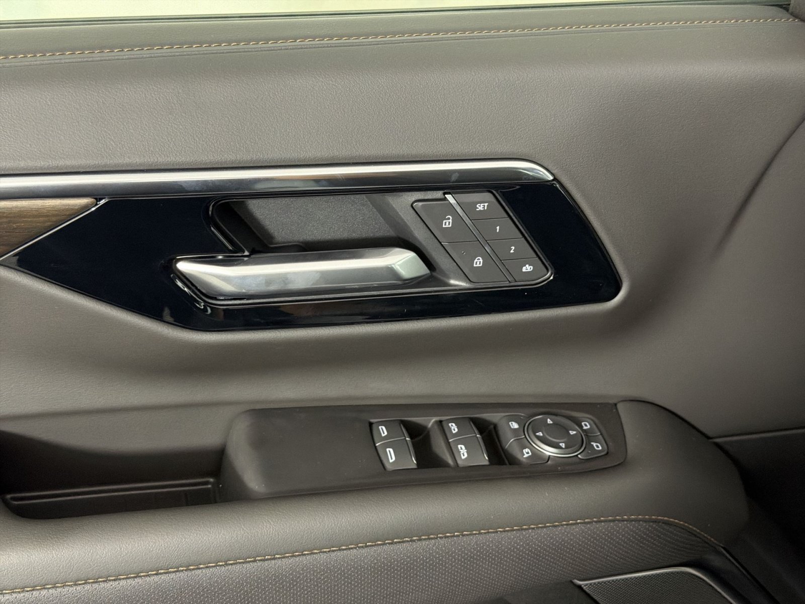 New 2026 Chevrolet Tahoe High Country AWD/4WD image 15