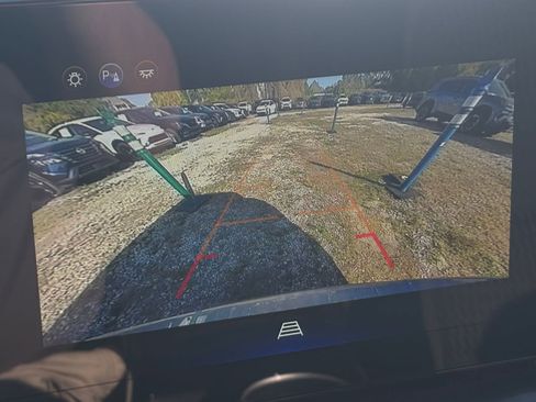 Used 2025 Chevrolet Equinox LT image 24