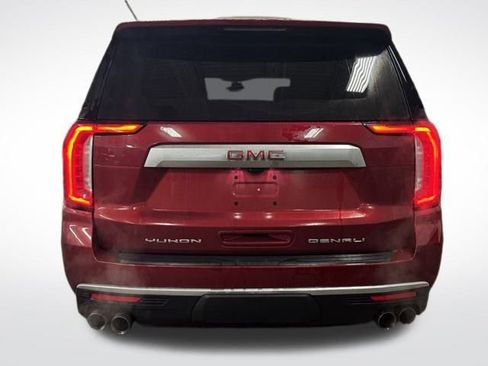 Used 2022 GMC Yukon XL Denali w/ Denali Premium Package image 6