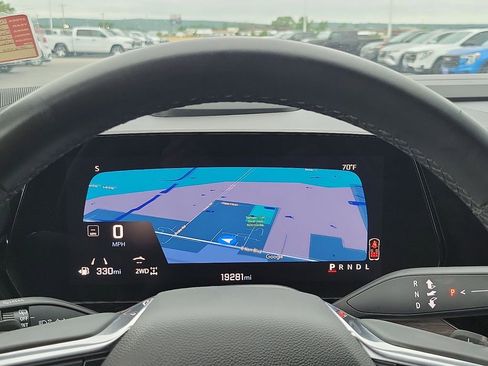 Used 2025 Chevrolet Suburban Z71 AWD/4WD image 19