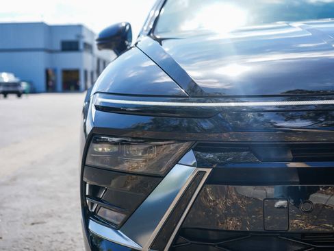 Used 2025 Hyundai Sonata Limited FWD image 10