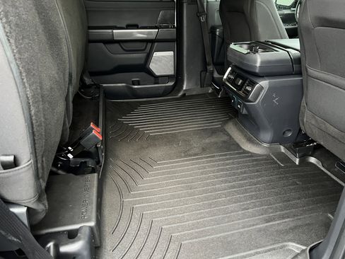 Used 2022 Ford F150 XLT w/ Equipment Group 302A High image 18