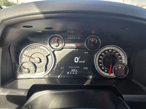 Used 2018 RAM 3500 Big Horn image 9