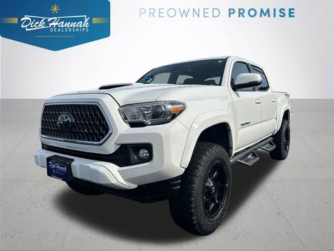 Used 2019 Toyota Tacoma TRD Sport image 1