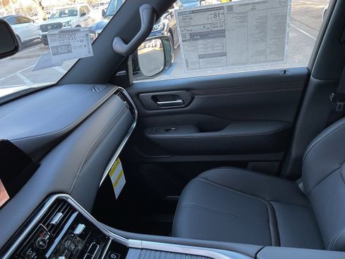 New 2026 Nissan Armada SL image 41