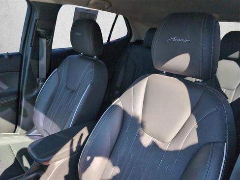 Used 2024 Buick Encore GX Avenir image 11