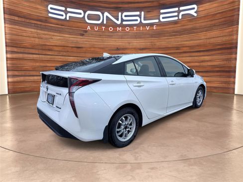 Used 2016 Toyota Prius Two image 8