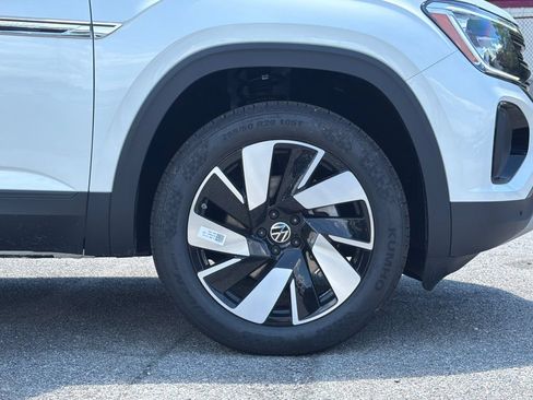 New 2026 Volkswagen Atlas Cross Sport SE AWD/4WD image 5