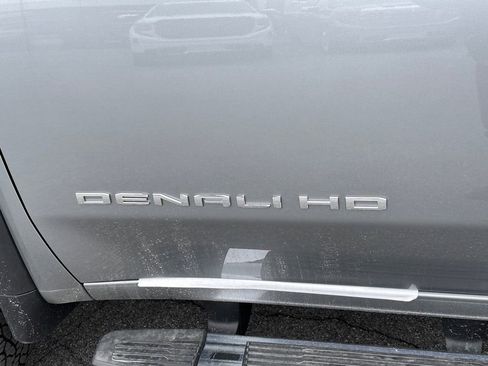 New 2026 GMC Sierra 3500 Denali w/ Denali Reserve Package AWD/4WD image 37