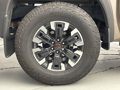 Used 2024 Nissan Frontier PRO-4X w/ Technology Package AWD/4WD image 24