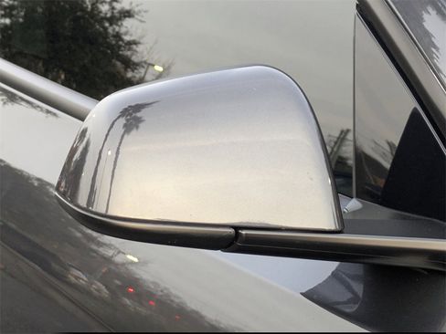 Used 2024 Tesla Model Y Long Range image 11