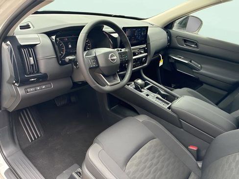 New 2026 Nissan Pathfinder SV image 10