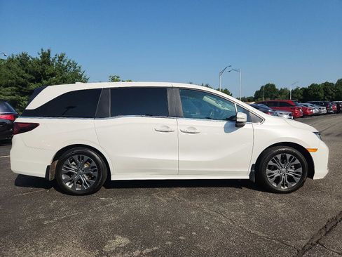 Certified 2025 Honda Odyssey Touring image 7