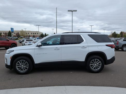 Certified 2023 Chevrolet Traverse LT w/ Rear Camera Mirror Package image 9