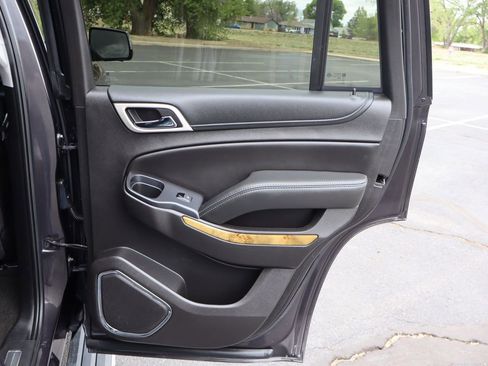 Used 2017 GMC Yukon Denali w/ Open Road Package AWD/4WD image 27